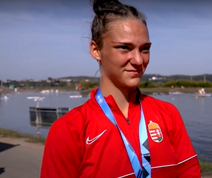 Egy figyelemre méltó teljesítmény színhelye volt a 5000 méteres verseny, ahol a magyar sportolók összesen hat dobogós helyezést értek el, köztük egy aranyérmet is, összesen húsz érmet hozva haza. | ma7.sk