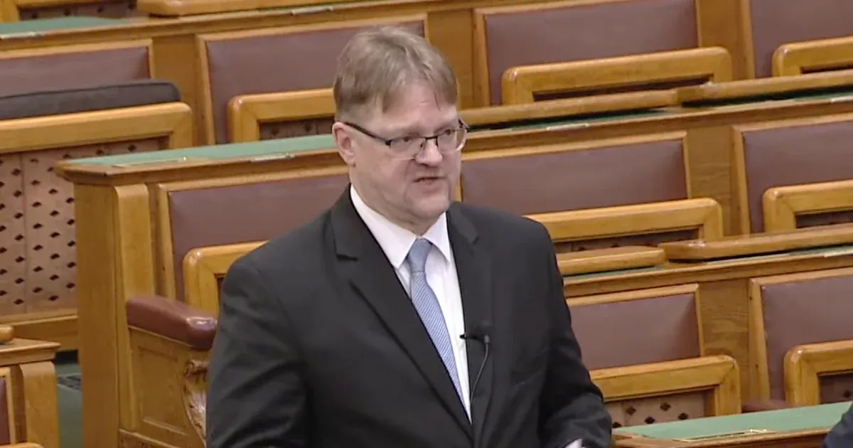 Az igazságügyi államtitkár nézete szerint a törvény célja valójában az ukránpárti propaganda elleni harc, és nem más, mint az ellehetetlenítési gyakorlatok visszaszorítása.
