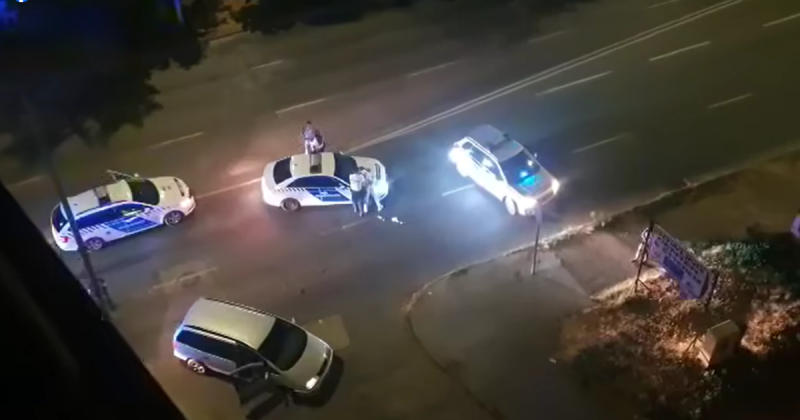 Autós üldözés Kecskeméten: Az ámokfutó járműve keresztbe húzta a menekülés tervét.