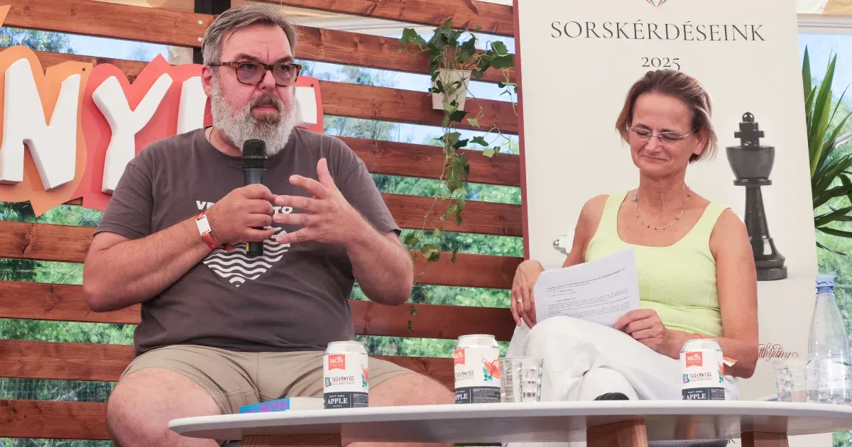 Miért hagytuk abba, hogy kifejezzük a véleményünket? - tette fel a kérdést L. Simon László a kormánypárti közösség tagjainak.