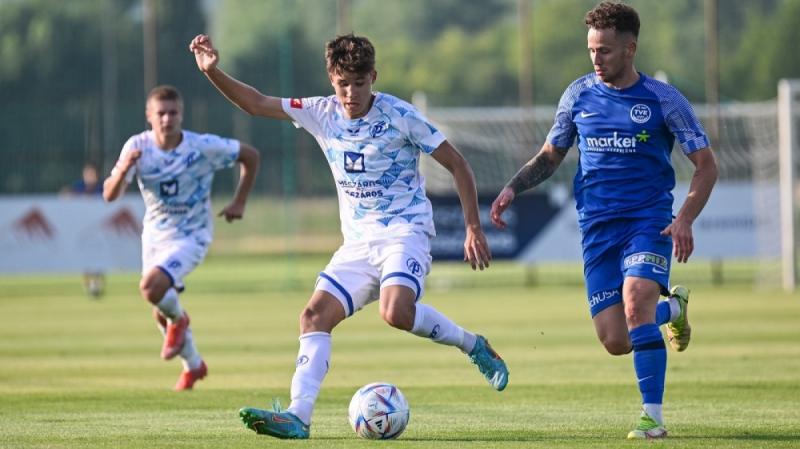A Puskás Akadémia FC örömmel bejelentette, hogy szerződtette Kern Martint, aki mostantól a csapat színeiben folytathatja pályafutását.