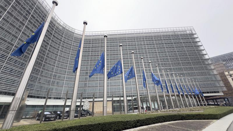 Egyedülálló versenytársakra lelhet a TBSZ és a NYESZ! Az Európai Bizottság nemrégiben bemutatta új javaslatait, amelyek jelentős hatással lehetnek a megtakarítási és befektetési formák piacára. 