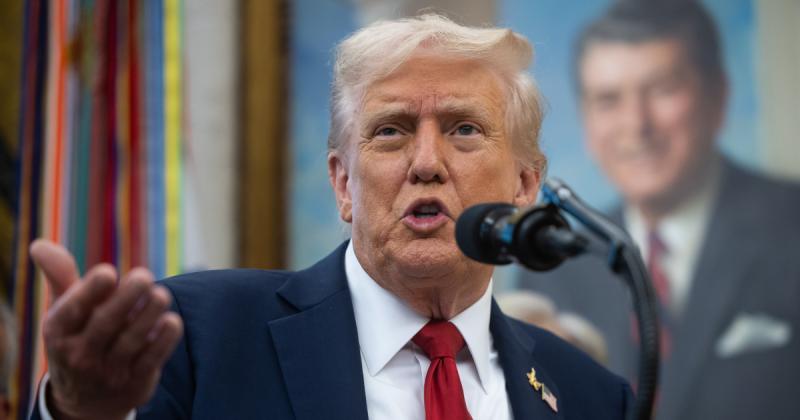 Donald Trump úgy véli, hogy a gázai túszok kiszabadításáról folytatott tárgyalások a megfelelő irányba haladnak.