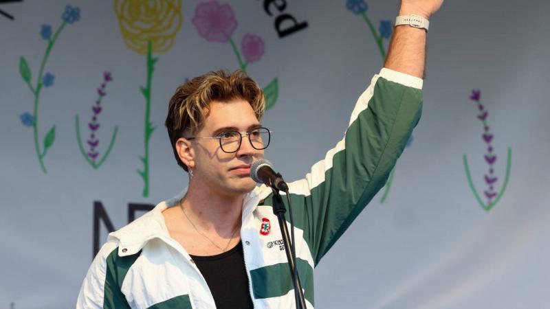 Osváth Zsolt bejelentést tett a TV2 ellen.